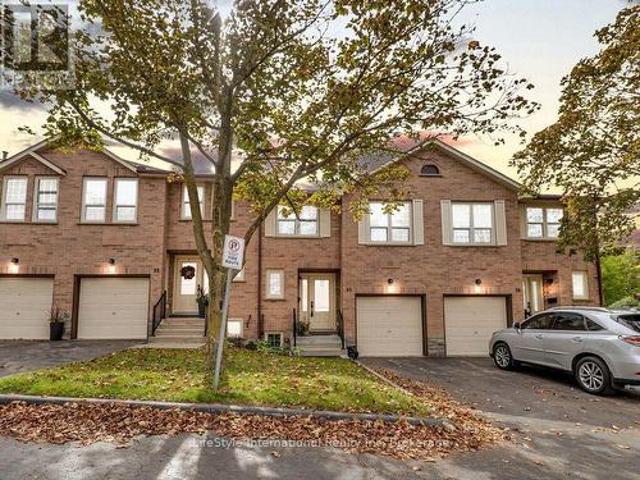35 375 Holiday Inn Drive, Cambridge, ON, N3C 3P6 townhouse for sale | Listing ID X13824 | Royal LePage