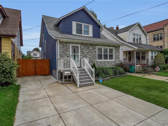 35 Tamarack Street