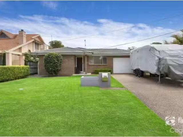 35 Talinga Avenue, Kiama Downs House for rent Listed by Vandr.