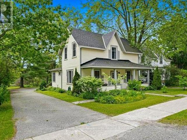 35 William Street, Parry Sound, ON, P2A 1V2 house for sale | Listing ID X13455 | Royal LePage