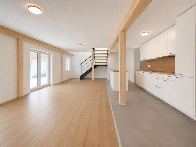 35 Zimmer, 135 m², 2. Stock