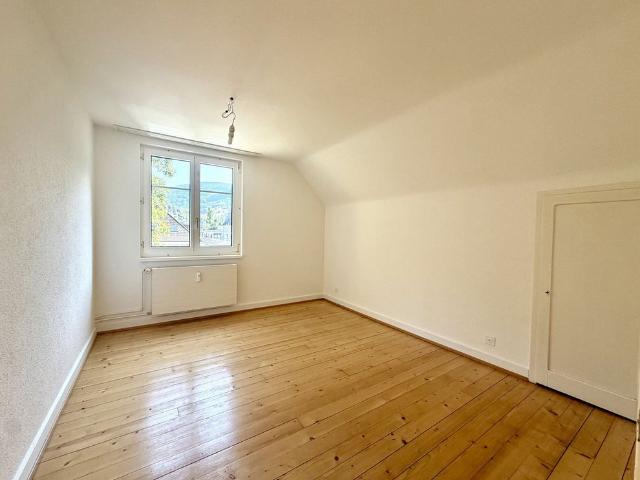 35 Zimmer, 70 m², 2. Stock