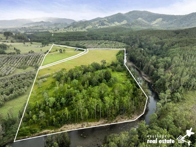 35 Acres of Riverfront Lifestyle