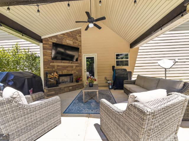 35 Bellinger Place
