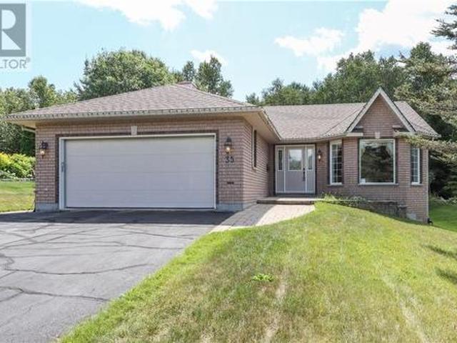 35 Bonnie Drive, Lively, ON, P3Y 1P6 house for sale | Listing ID 2129 | Royal LePage