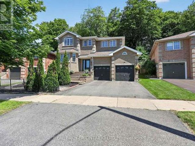 35 Bloom Crescent, Barrie, ON, L4N 0S8 house for sale | Listing ID S13625 | Royal LePage