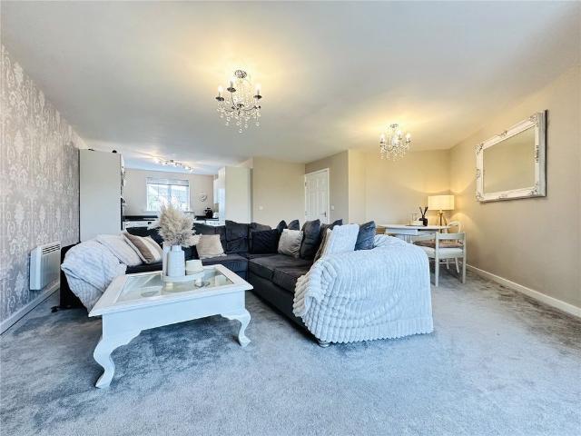 35, Broadlands Gardens, Pudsey, West Yorkshire, LS28 9GD