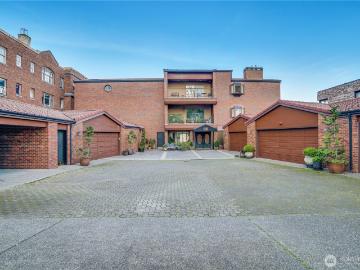 35 Broadway, Unit 1, Tacoma, WA 98402 | MLS #2465