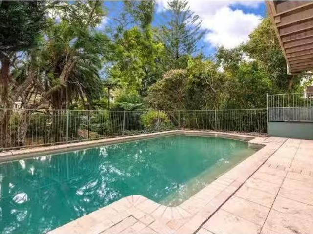 35 Bromborough Road, Roseville House for rent Listed by Nicol.