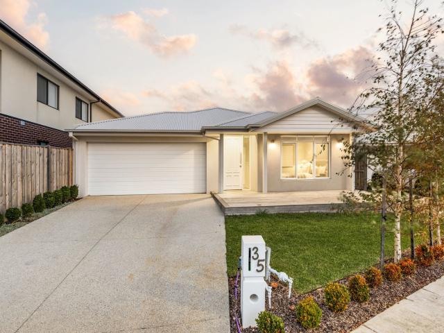 35 Buchanan Boulevard
