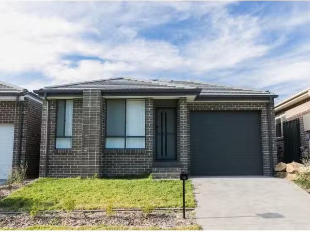35 Connor Street, Riverstone House for rent Listed by Karishm.