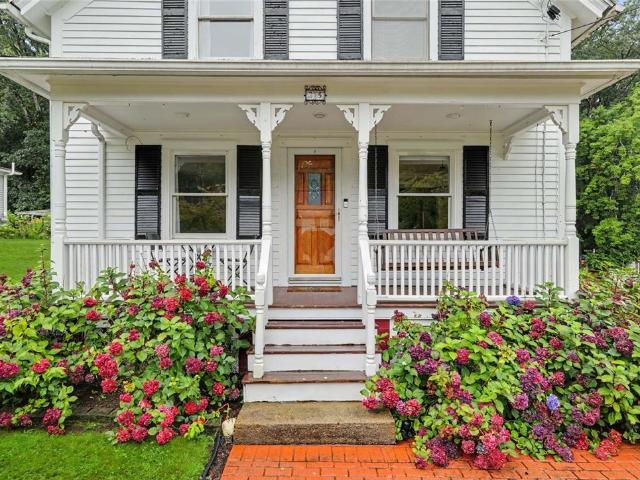 35 Cooper Hill Road