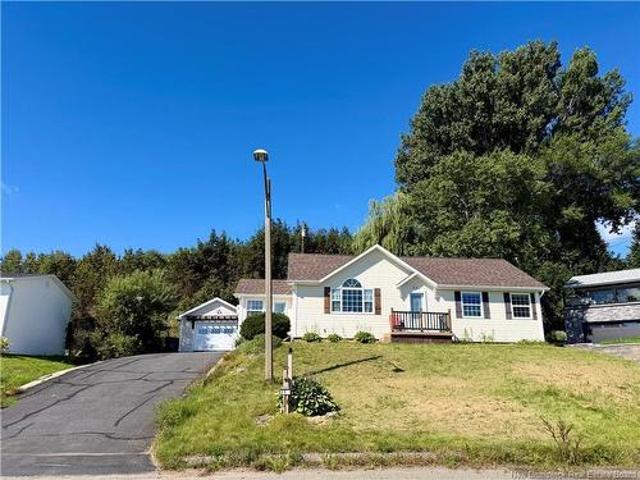 35 Cote Bleu Dr, Bathurst, NB, E2A 3G1 house for sale | Listing ID NB146823 | Royal LePage