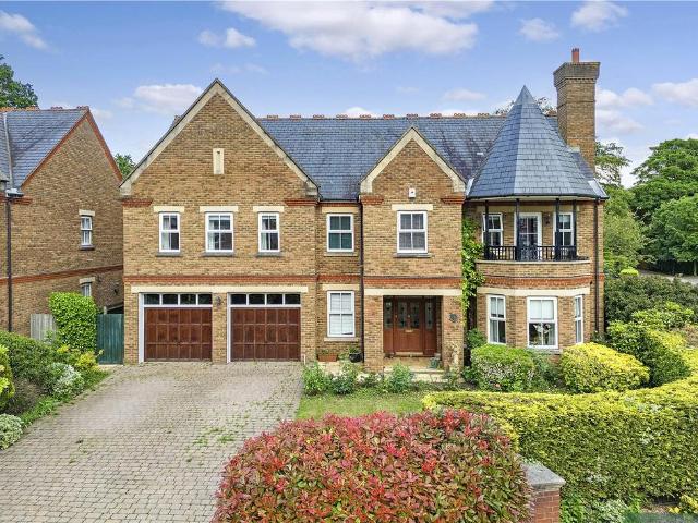 35 Clarence Gate, London, IG8 8GU, United Kingdom | 7 bed house for rent #138777217 | Rentberry