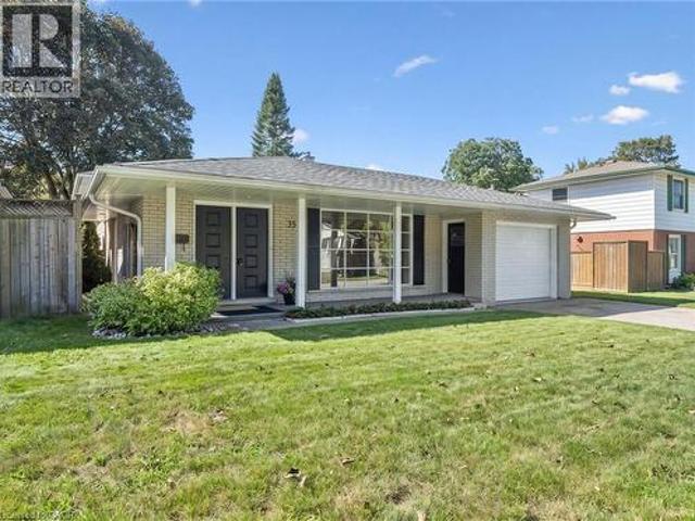 35 Crosby Drive, Kitchener, ON, N2B 2K9 house for sale | Listing ID 40865 | Royal LePage