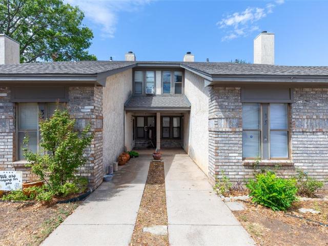 35 Crossroads Drive