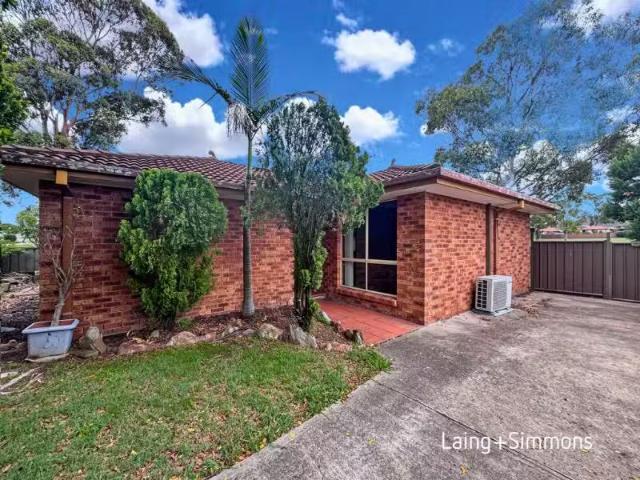 35 Dermont St, Hassall Grove House for rent Listed by Maddyso.