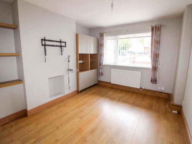 35 Edenmore Drive, Belfast, BT11 8LT