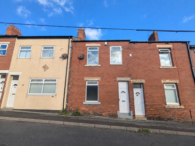 35 Embleton Street, Seaham SR7 3 bed terraced house to rent £550 pcm £127 pw