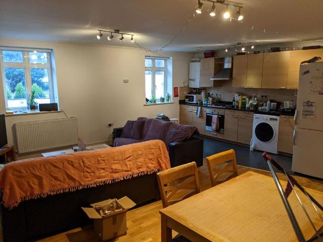 35 Exeter Road, Metchley, B29 6EX, United Kingdom | Room for rent #135137338 | Rentberry