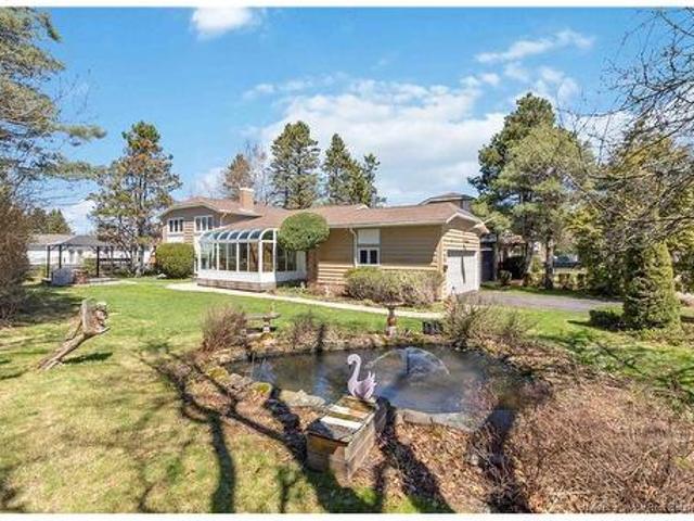 35 Firwood Cres, Moncton, NB, E1A 5W9 house for sale | Listing ID NB145596 | Royal LePage