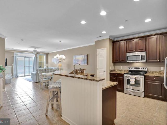 35 Fountain Drive W # LUG AV 4D