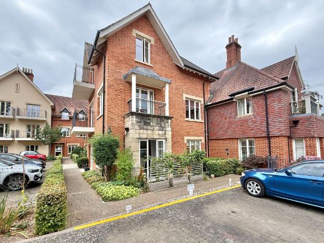 35 Garnier Drive, Bishopstoke Park Retirement Village SO50, 1 bed property to rent, £1,800 pcm | PrimeLocation