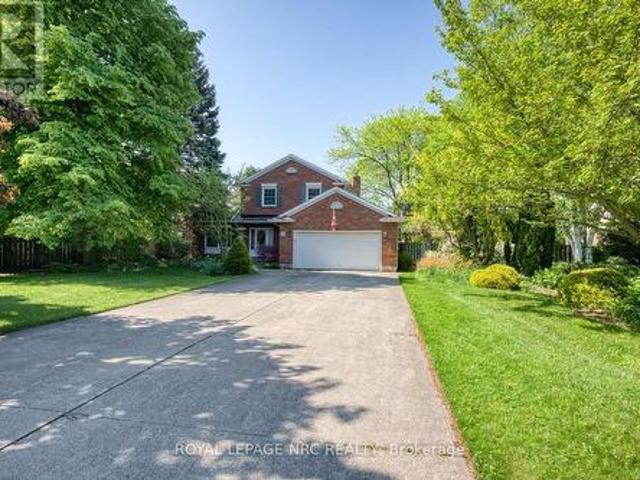 35 Garrison Village Drive, Niagara On The Lake Town, ON, L0S 1J0 house for sale | Listing ID X13744 | Royal LePage