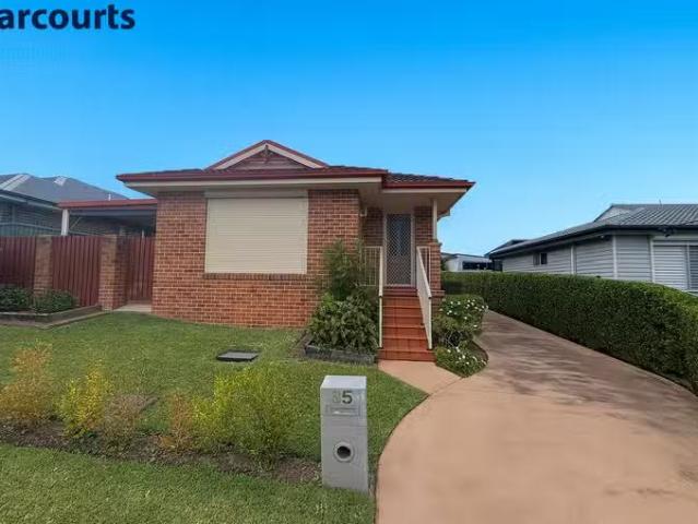 35 Georgina Avenue, GOROKAN, NSW 2263 Villa for Rent