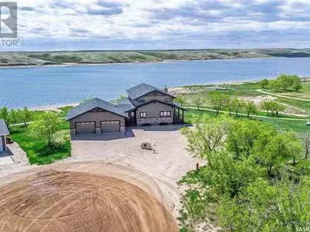 35 Grace Bay, Diefenbaker Lake, SK, S0L 2E0 house for sale.