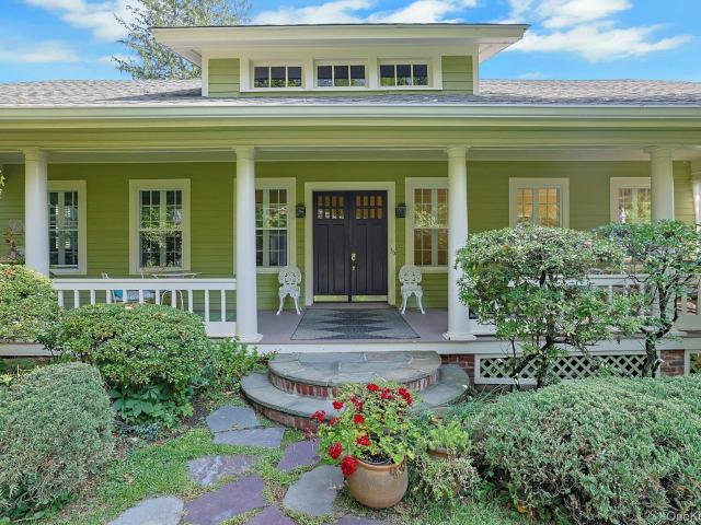 35 Grandview Avenue