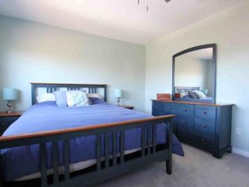 35 Grengold Way 3 Bedroom Apartment for Rent at 35 Grengold Way, Ottawa, ON K2T 1E2 Kanata Lakes