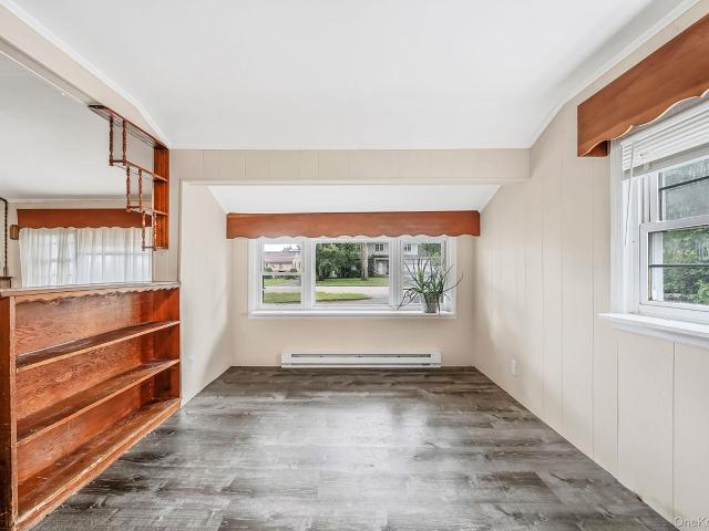 35 Gwendolyn Place