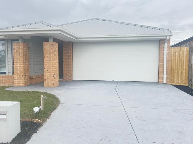 35 Guru Boulevard, Lynbrook, VIC, 3975