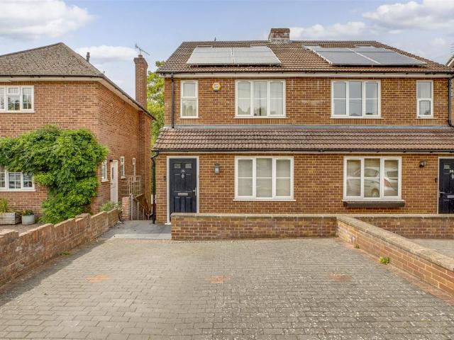 35 Hampden Road, High Wycombe HP13 1 bed in a house share to rent £1,000 pcm £231 pw