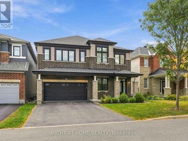 35 Hawks Landing Crescent, Ottawa, ON, K2S 1W1 house for sale | Listing ID X14082 | Royal LePage
