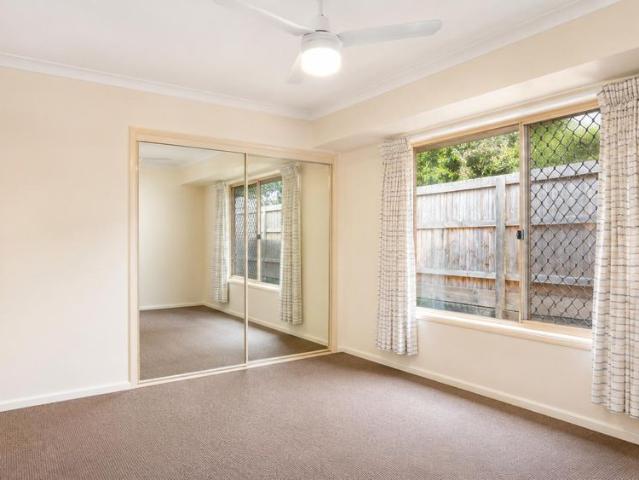 35 Henry Cotton Dr Parkwood