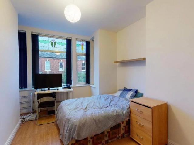 35 Heaton Road, Manchester, M20 4PU, United Kingdom | 10 bed house for rent #139402761 | Rentberry