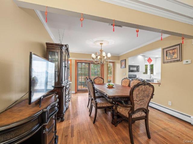 35 Hilldale Rd, Albertson, NY 11507 | MLS #987835