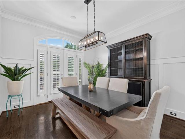 35 Honour Avenue NW