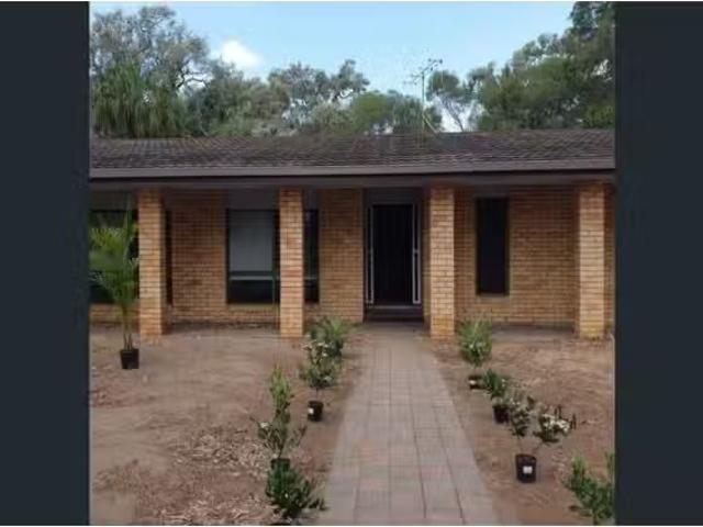 35 Kindt Street, MOORE PARK BEACH House for rent Listed by Co.