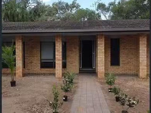 35 Kindt Street, Moore Park Beach, QLD 4670