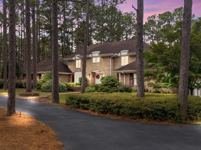 35 Lake Dornoch Drive
