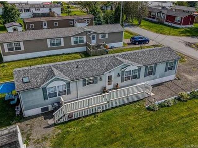 35 Lupin Ave, Riverview, NB, E1B 5A6 house for sale | Listing ID NB141975 | Royal LePage