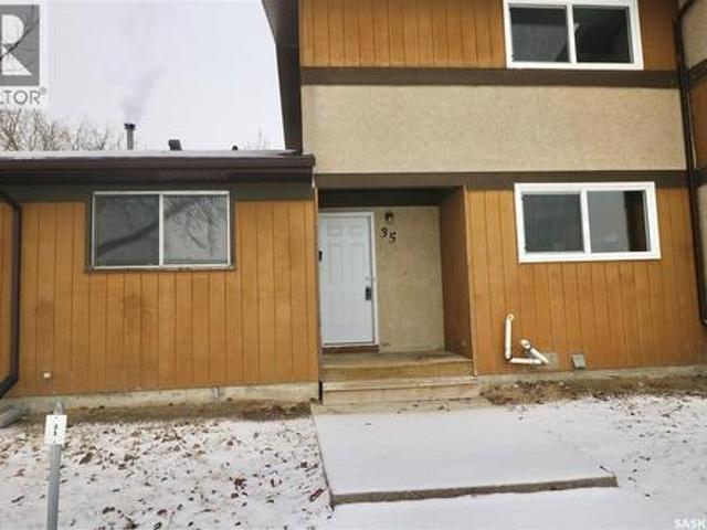 35 Mackenzie Way, Regina, SK, S4N 5M5 townhouse for sale | Listing ID SK031228 | Royal LePage