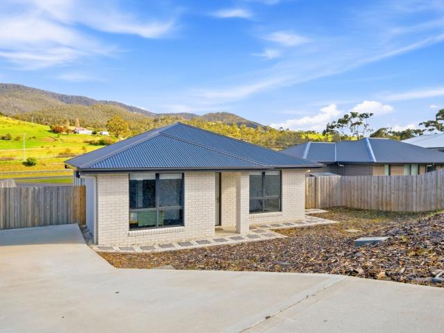 35 mahoney drive, claremont