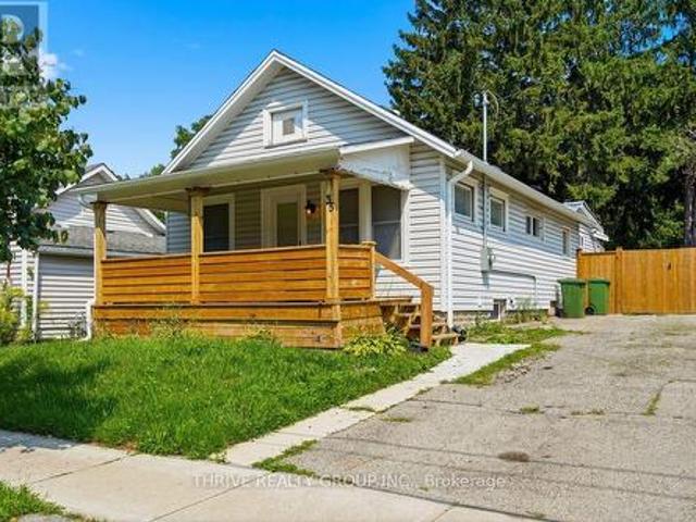 35 Malakoff Street, St. Thomas, ON, N5P 1L8 house for sale | Listing ID X13681 | Royal LePage