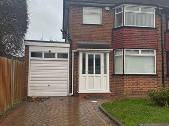 35 Marston Grove, West Bromwich, B43 5ED, United Kingdom | 3 bed duplex for rent #138592765 | Rentberry