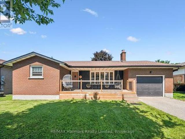35 Matthew Drive, Guelph Willow West/Sugarbush/West Acres, ON, N1H 7S7 house for sale | Listing ID X13644 | Royal LePage