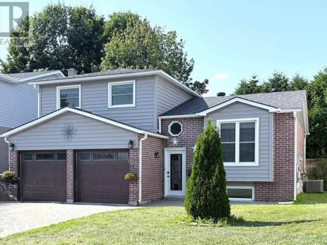 35 Nancy Drive, North Bay College Heights, ON, P1B 9L9 house for sale | Listing ID X13722 | Royal LePage